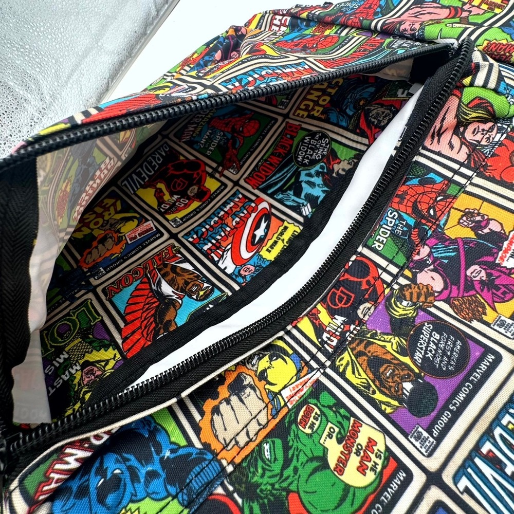 Marvel Comics Backpack – Vibrant Retro Superhero Print - Picture 4 of 8